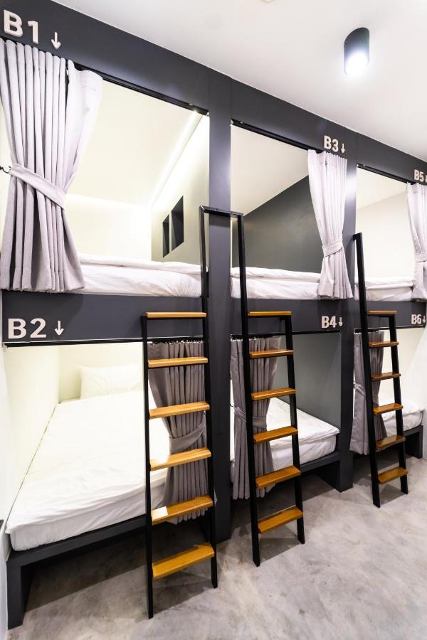 Pier 808 Hostel Bangkok Exterior photo