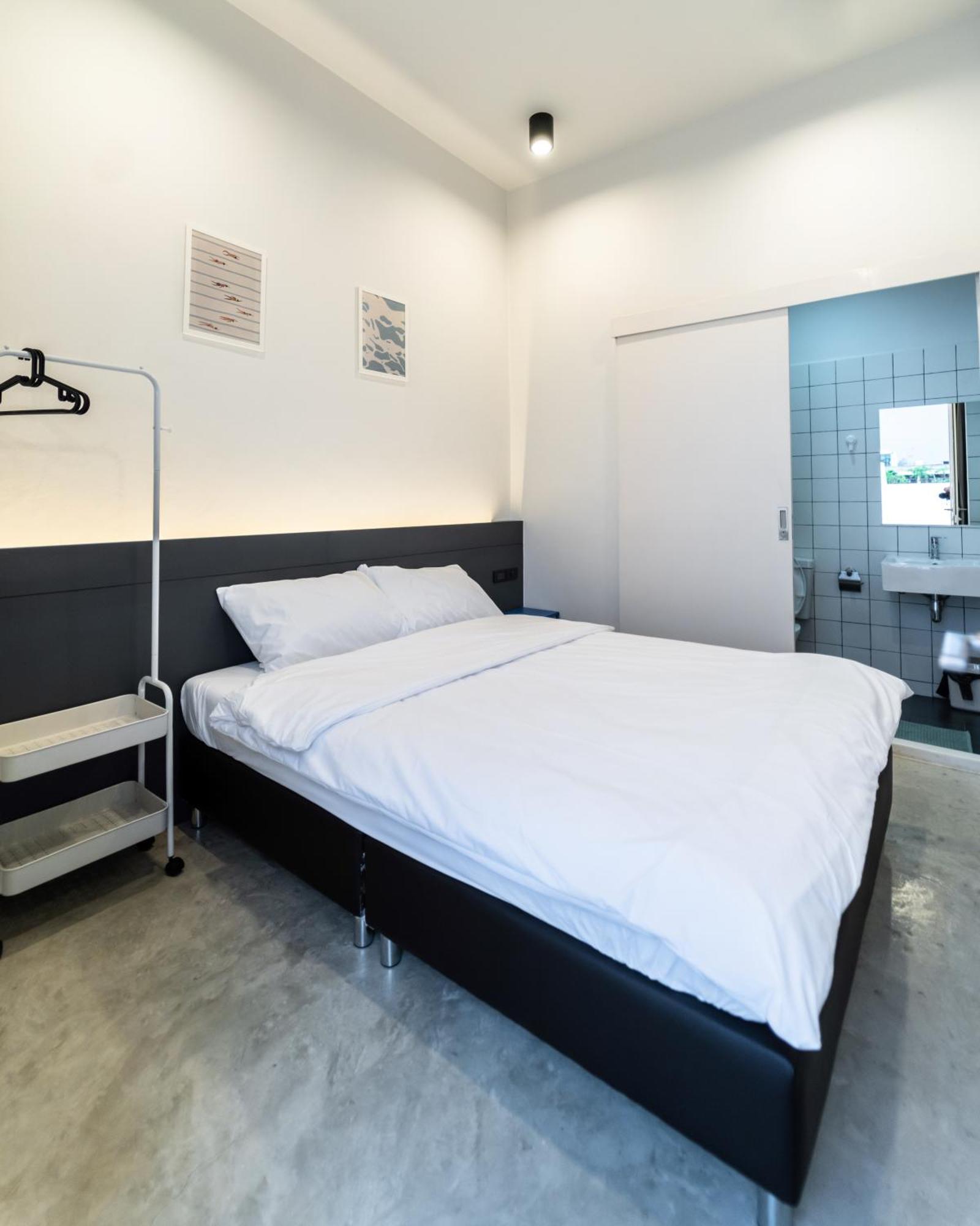 Pier 808 Hostel Bangkok Exterior photo